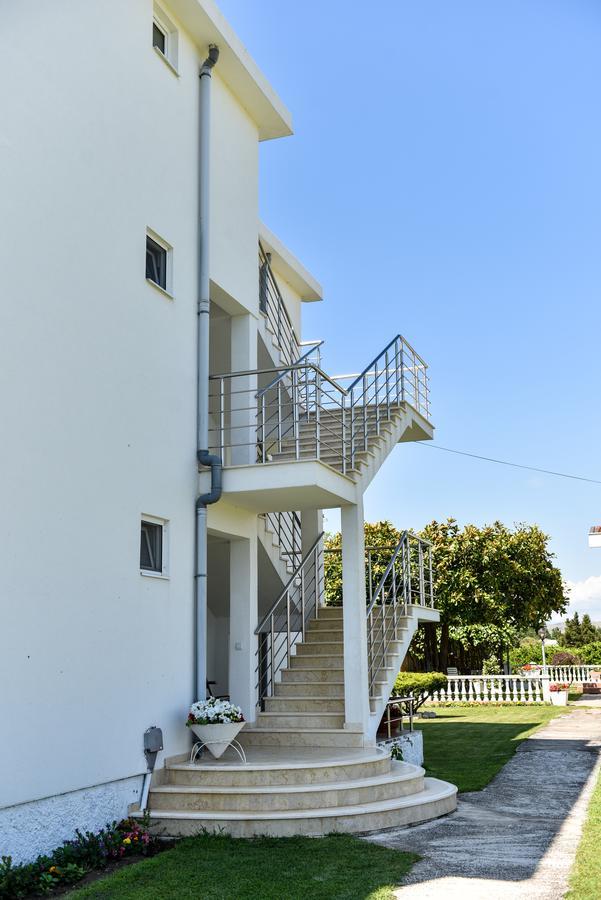 Sunrise House Apartments อุลซิน ภายนอก รูปภาพ